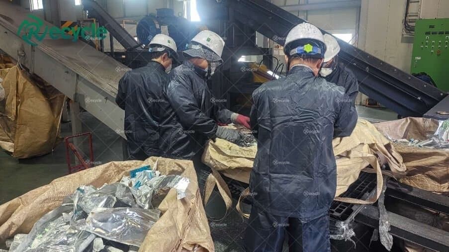 Lithium-ion Battery Recycling Machine in South Kor···